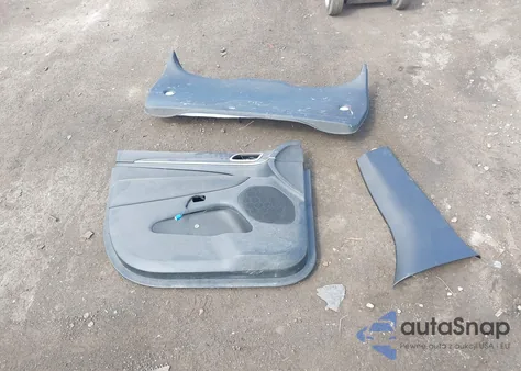 2015 Jeep Grand Cherokee Overland z USA, uszkodzony, nr VIN 1C4RJFCG2FC726837